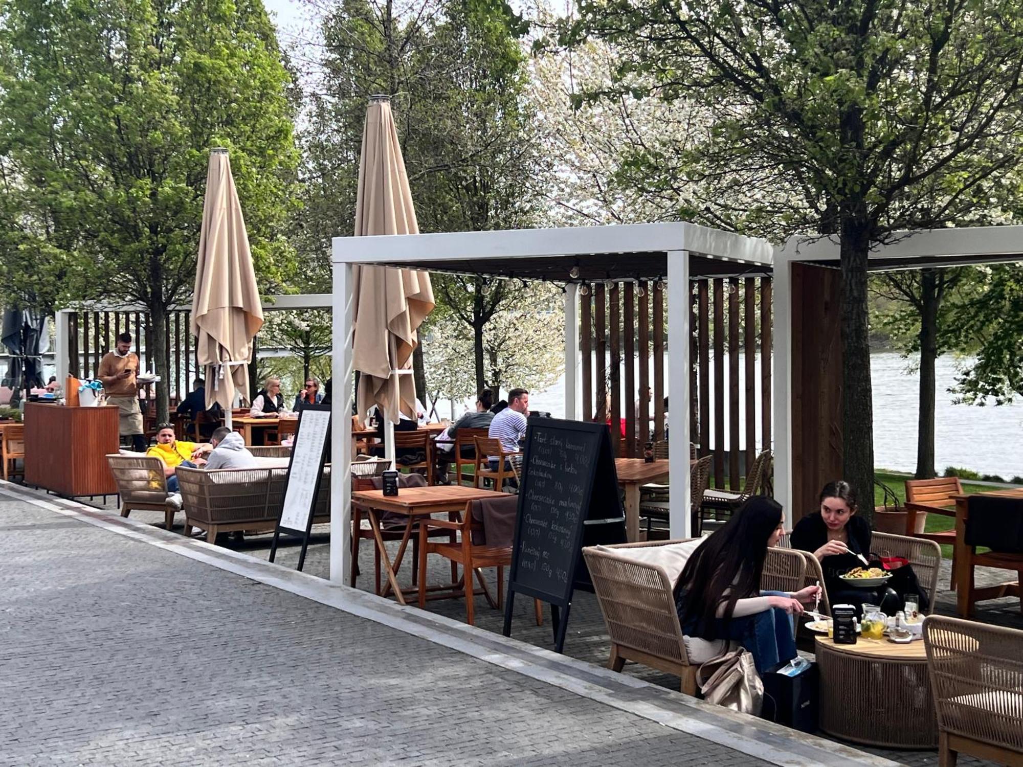 River Front Mezonet Eurovea Bratislava Bagian luar foto